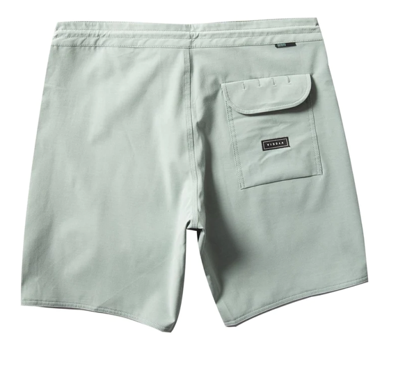 Vissla solid sets 18.5 top boardshort