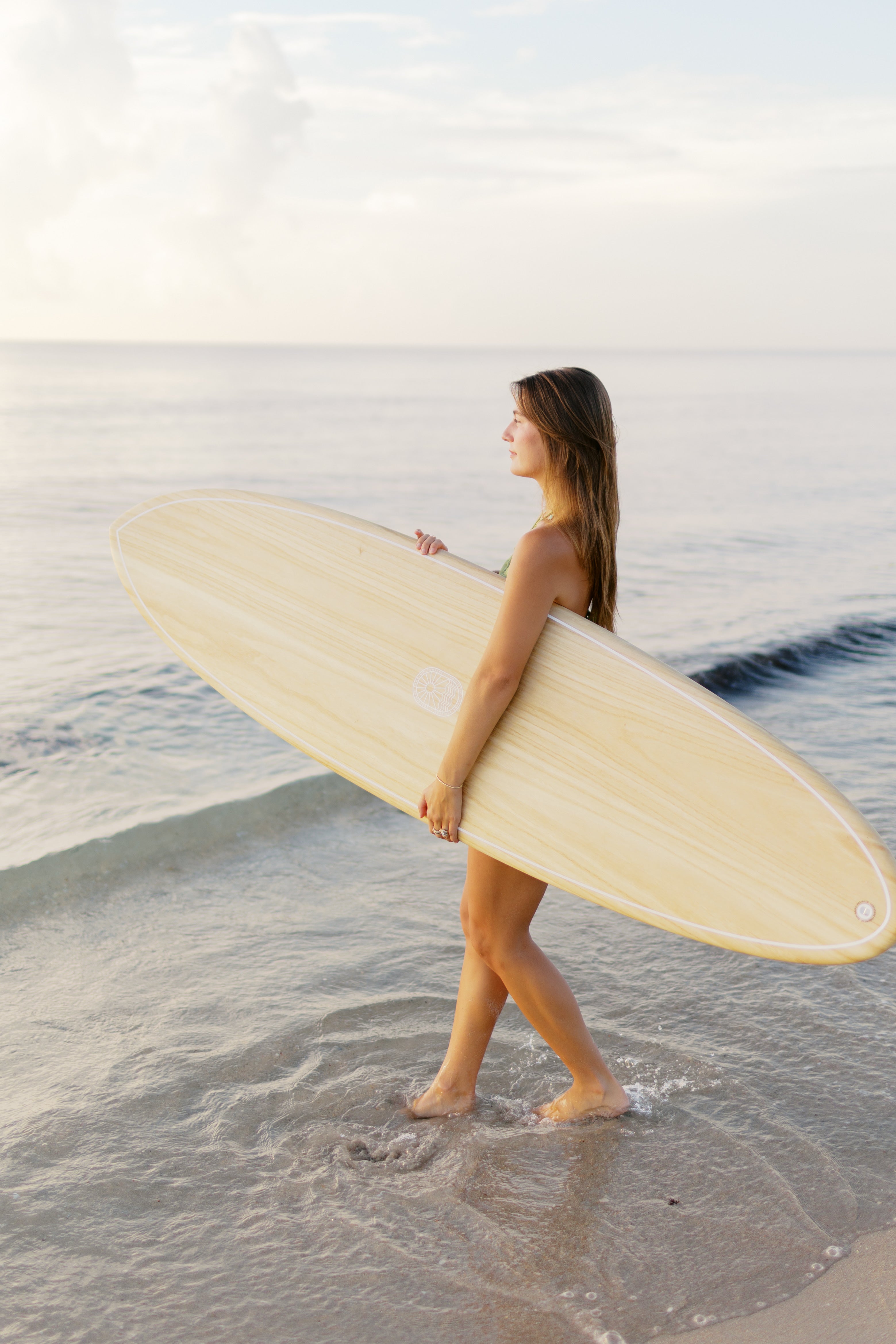 ANY DAY Mid Length Surfboard – Paulownia EPS